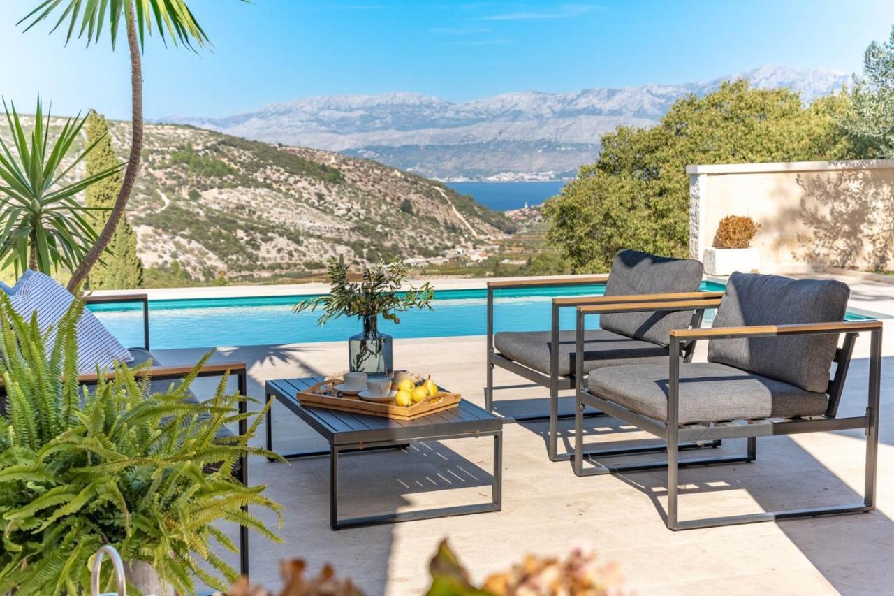 New Villa Ani! Traditional And Luxurious 4-Bedroom Villa With Heated Pool And Sea Views Postira Luaran gambar