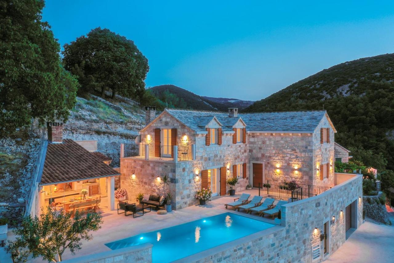 New Villa Ani! Traditional And Luxurious 4-Bedroom Villa With Heated Pool And Sea Views Postira Luaran gambar