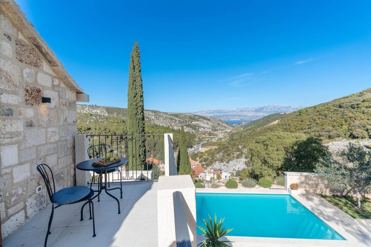 New Villa Ani! Traditional And Luxurious 4-Bedroom Villa With Heated Pool And Sea Views Postira Luaran gambar
